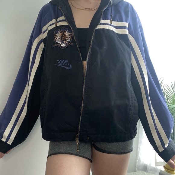 Vintage Nike bomber jacket - Picture 4 of 10